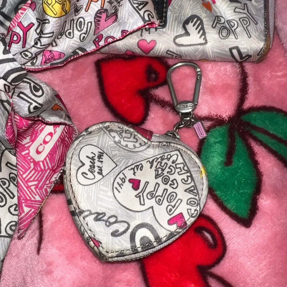 Coach Poppy butterfly bandana Graffiti Mini Heart Coin Purse Keychain y2k *flaw